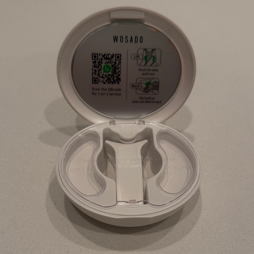 WOSADO Magnetic Eyelash Case and Applicator